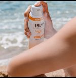 اسپری ضدآفتاب ایزدین مدل Transparent Wet Skin SPF 50 - Image 2