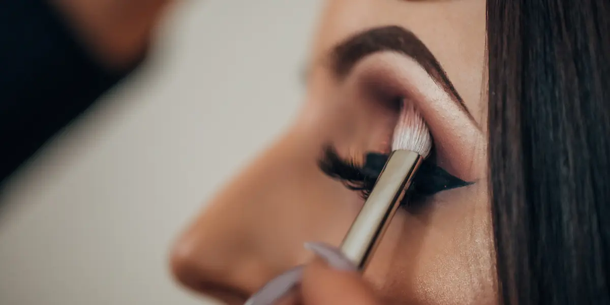 مراحل صحیح آرایش چشم