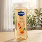روغن بدن وازلین رایحه هلو مدل Pretty as a Peach